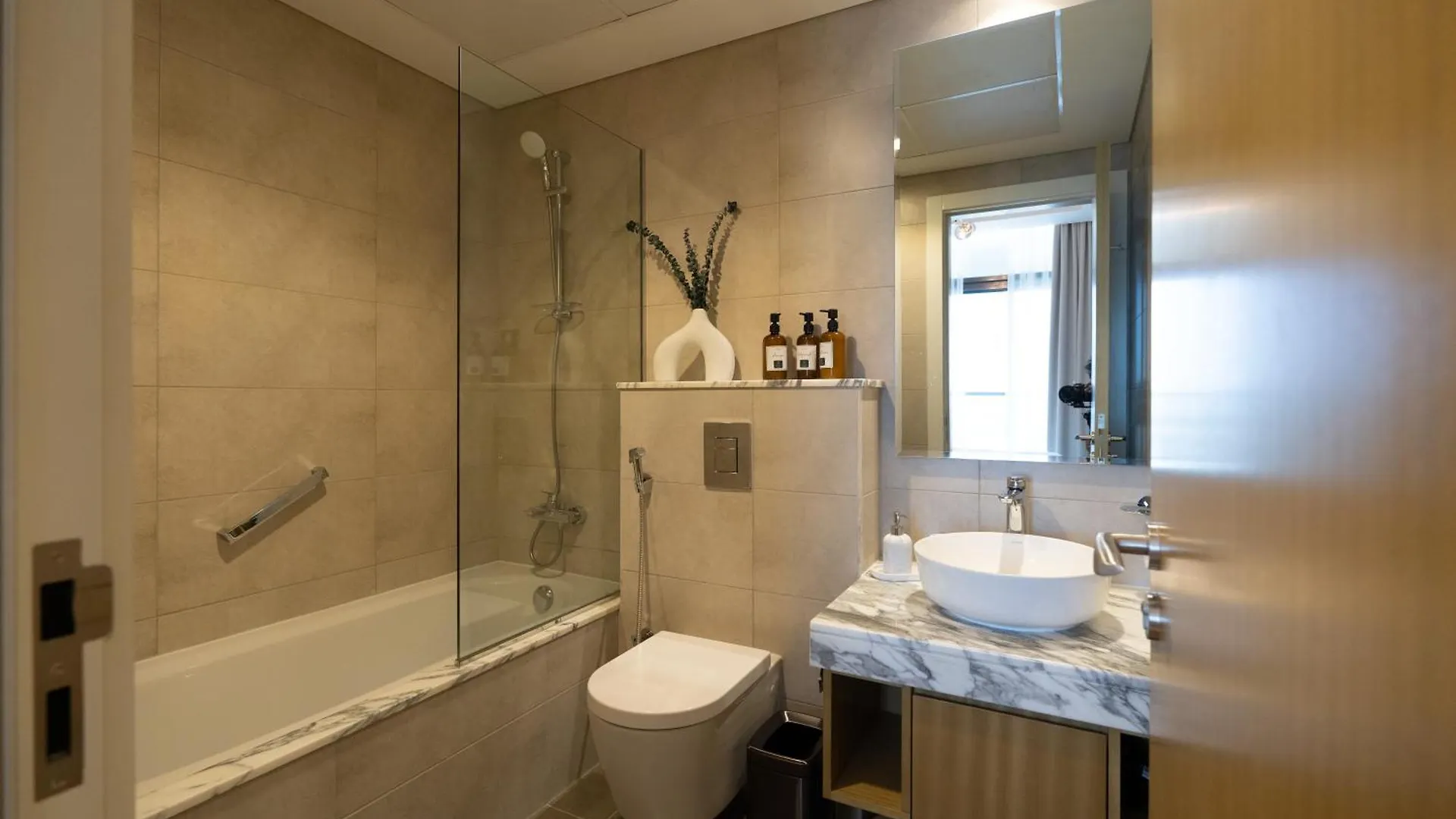 Апартаменты Keyrock Living - Luxe 2Br In Business Bay Дубай ОАЭ