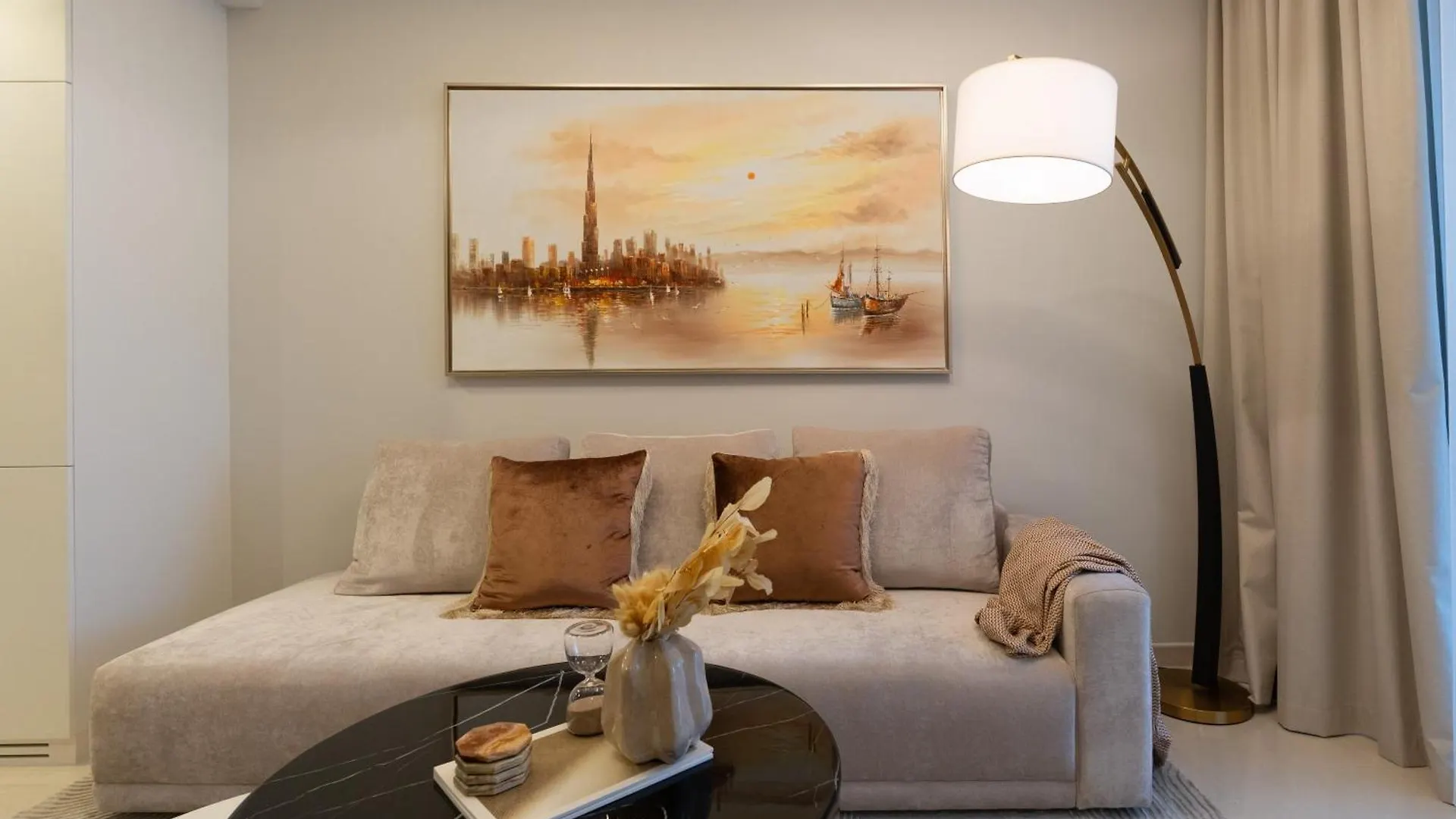 Appartement Keyrock Living - Luxe 2Br In Business Bay à Dubaï